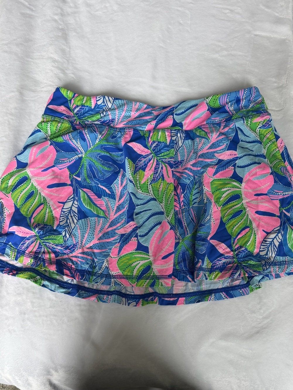 Lilly Pulitzer Women’s Tropical Print Active Shorts - Blue Pink Green